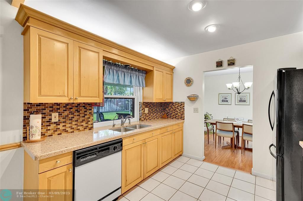 For Sale: $545,000 (3 beds, 2 baths, 1618 Square Feet)