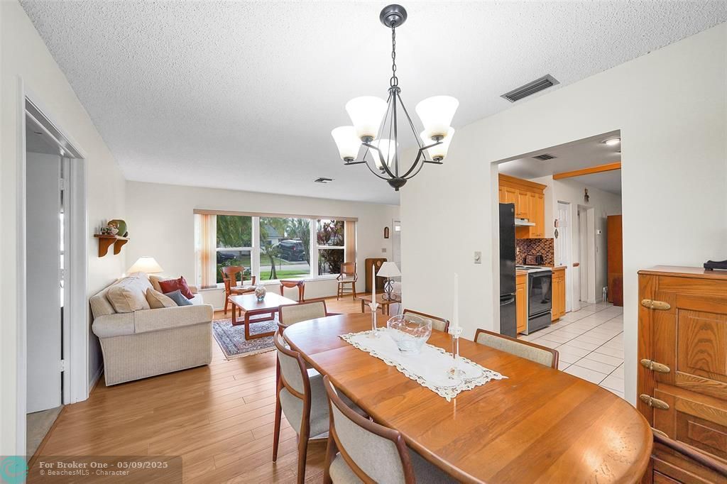 For Sale: $545,000 (3 beds, 2 baths, 1618 Square Feet)