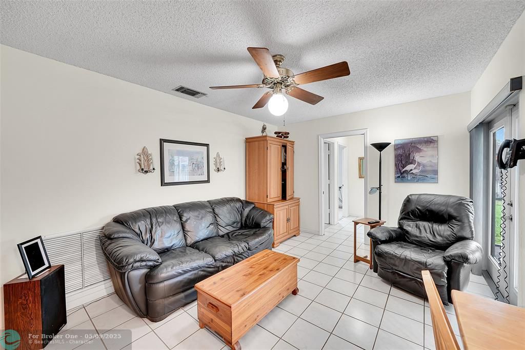 For Sale: $545,000 (3 beds, 2 baths, 1618 Square Feet)
