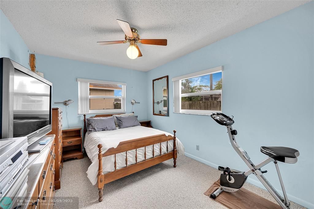 For Sale: $545,000 (3 beds, 2 baths, 1618 Square Feet)