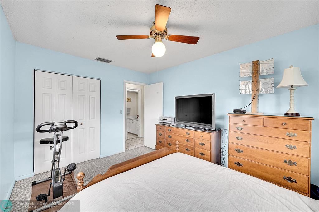 For Sale: $545,000 (3 beds, 2 baths, 1618 Square Feet)