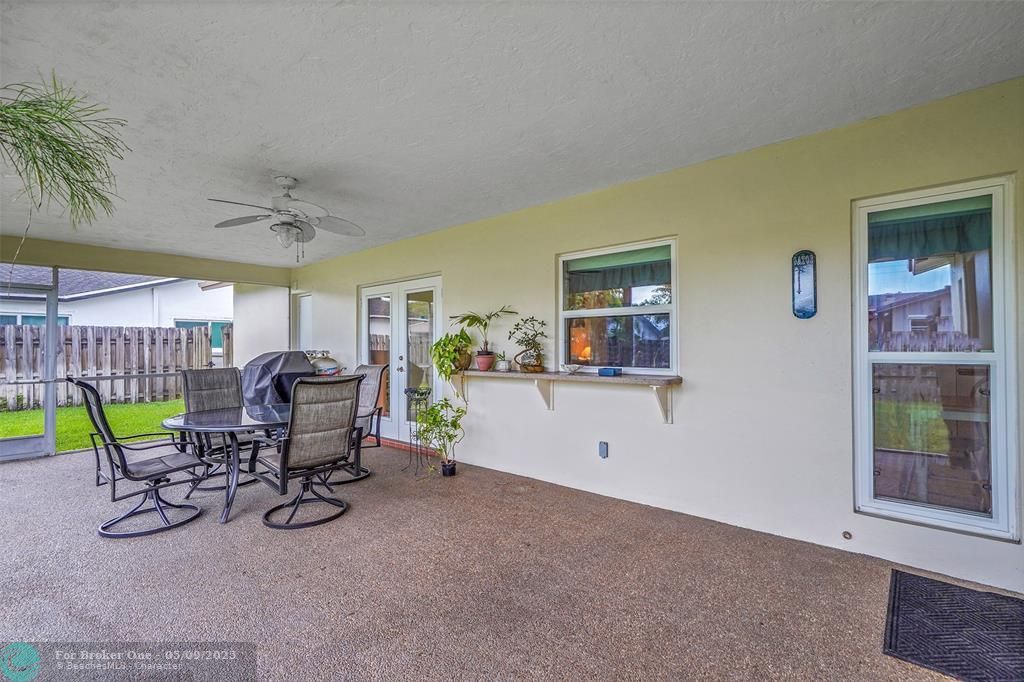 For Sale: $545,000 (3 beds, 2 baths, 1618 Square Feet)