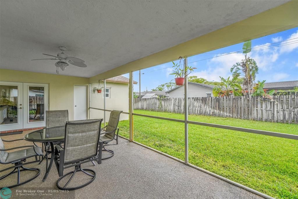 For Sale: $545,000 (3 beds, 2 baths, 1618 Square Feet)