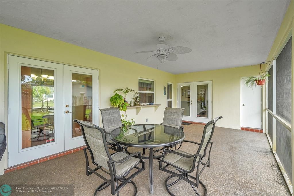 For Sale: $545,000 (3 beds, 2 baths, 1618 Square Feet)