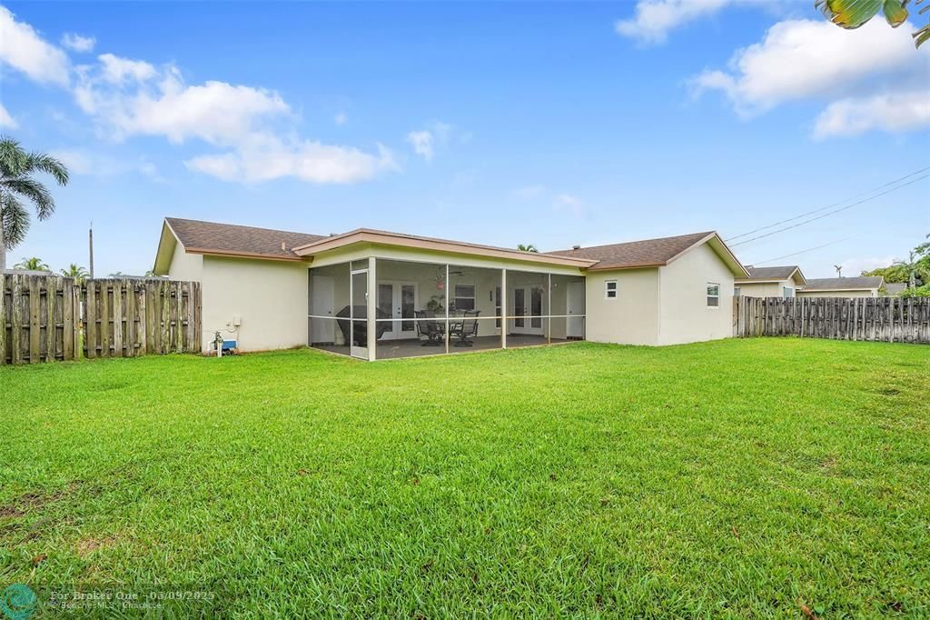 For Sale: $545,000 (3 beds, 2 baths, 1618 Square Feet)