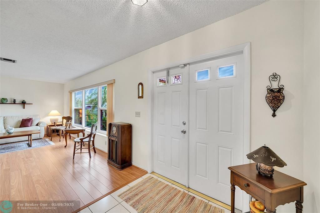 For Sale: $545,000 (3 beds, 2 baths, 1618 Square Feet)
