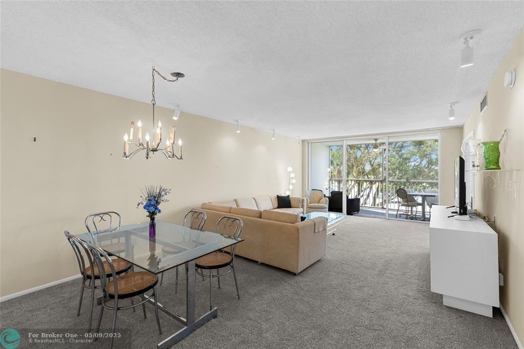 For Rent: $2,000 (2 beds, 2 baths, 1150 Square Feet)