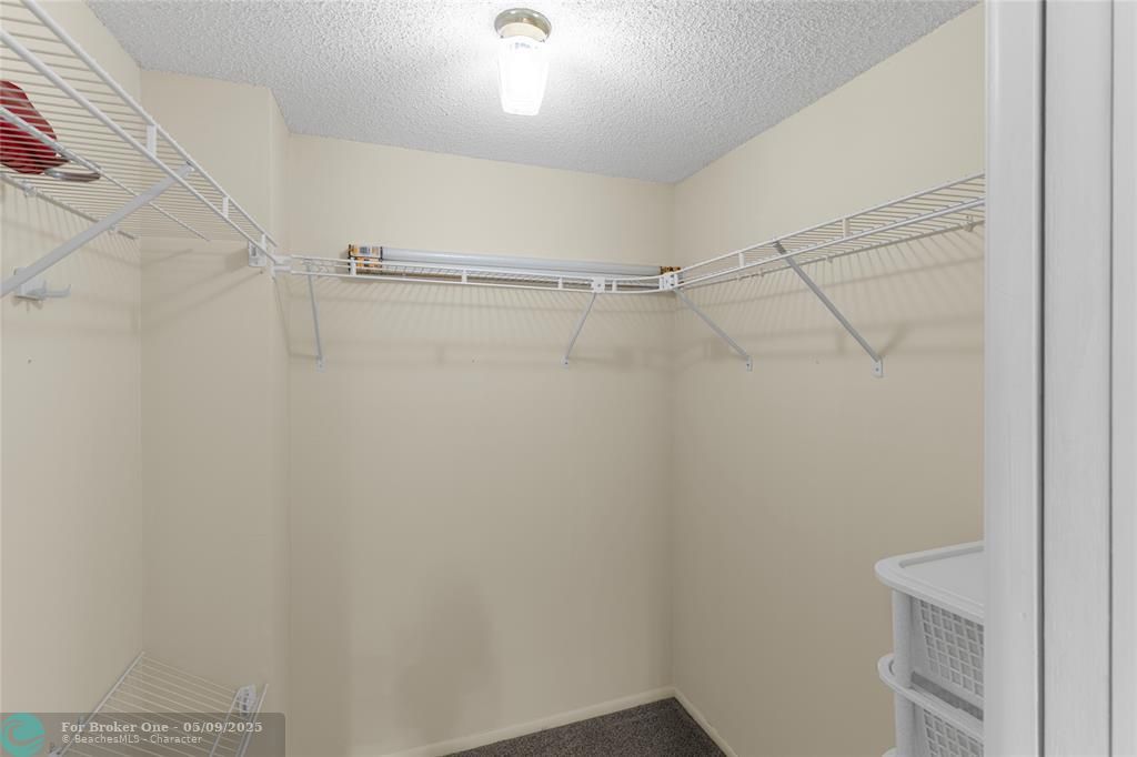 For Rent: $2,000 (2 beds, 2 baths, 1150 Square Feet)