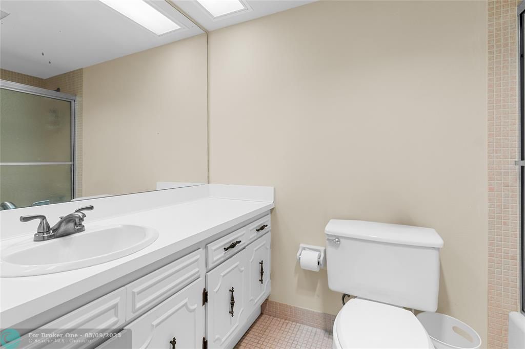 For Rent: $2,000 (2 beds, 2 baths, 1150 Square Feet)