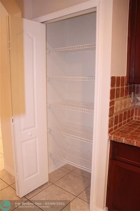 For Rent: $3,995 (4 beds, 2 baths, 2497 Square Feet)