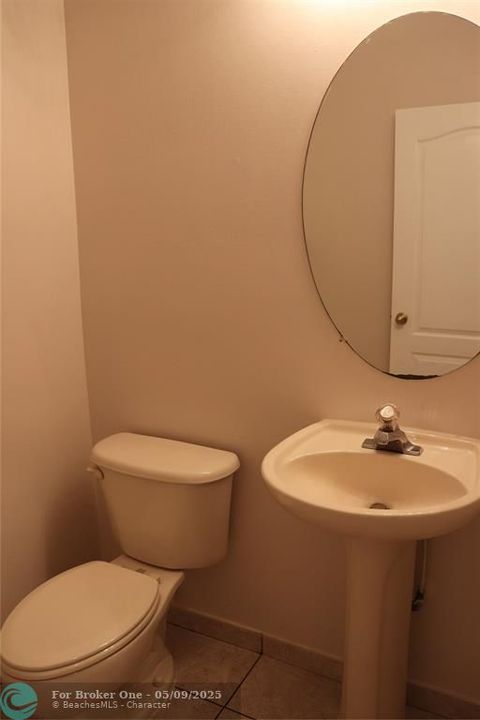 For Rent: $3,995 (4 beds, 2 baths, 2497 Square Feet)