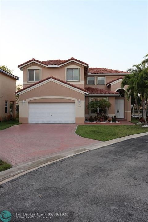 For Rent: $3,995 (4 beds, 2 baths, 2497 Square Feet)