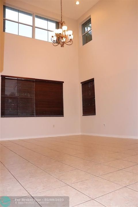 For Rent: $3,995 (4 beds, 2 baths, 2497 Square Feet)
