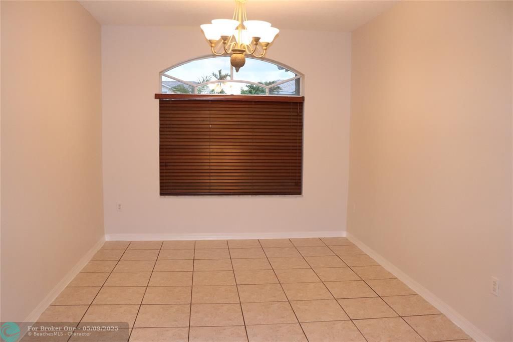 For Rent: $3,995 (4 beds, 2 baths, 2497 Square Feet)