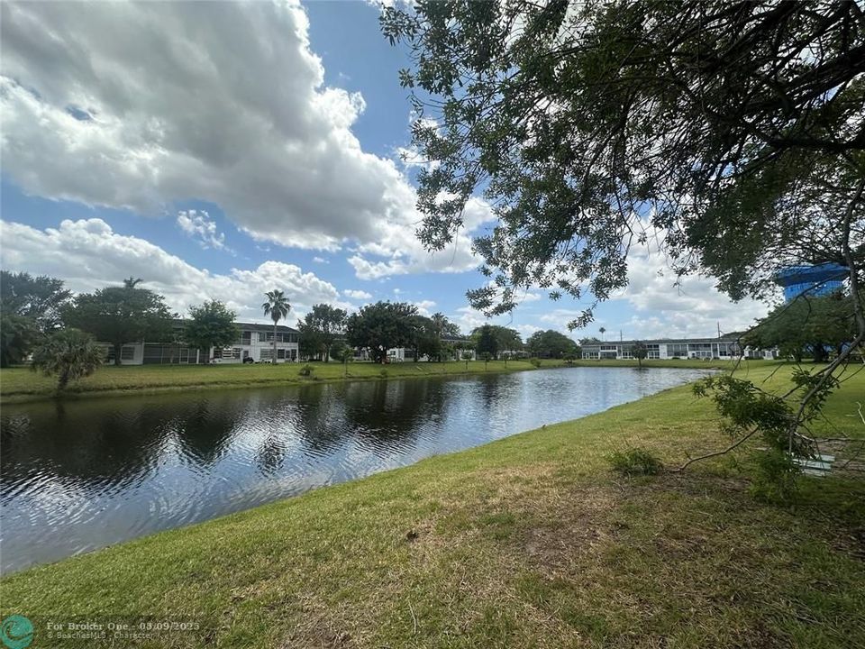 For Sale: $139,500 (1 beds, 1 baths, 700 Square Feet)
