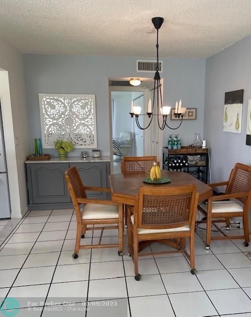 For Sale: $139,500 (1 beds, 1 baths, 700 Square Feet)
