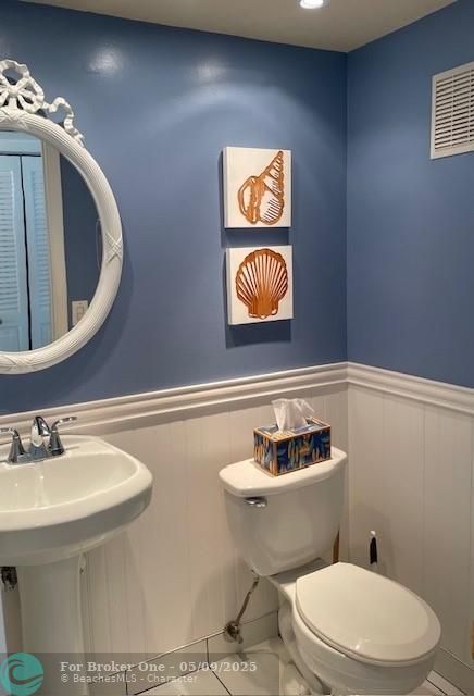 For Sale: $139,500 (1 beds, 1 baths, 700 Square Feet)