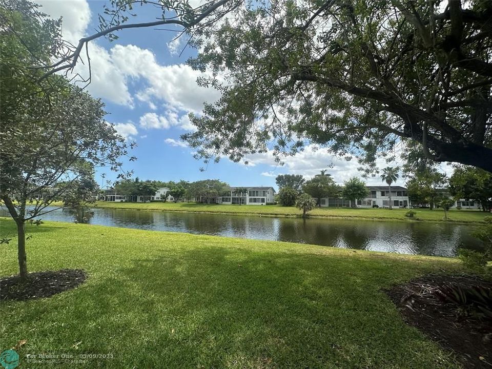 For Sale: $139,500 (1 beds, 1 baths, 700 Square Feet)