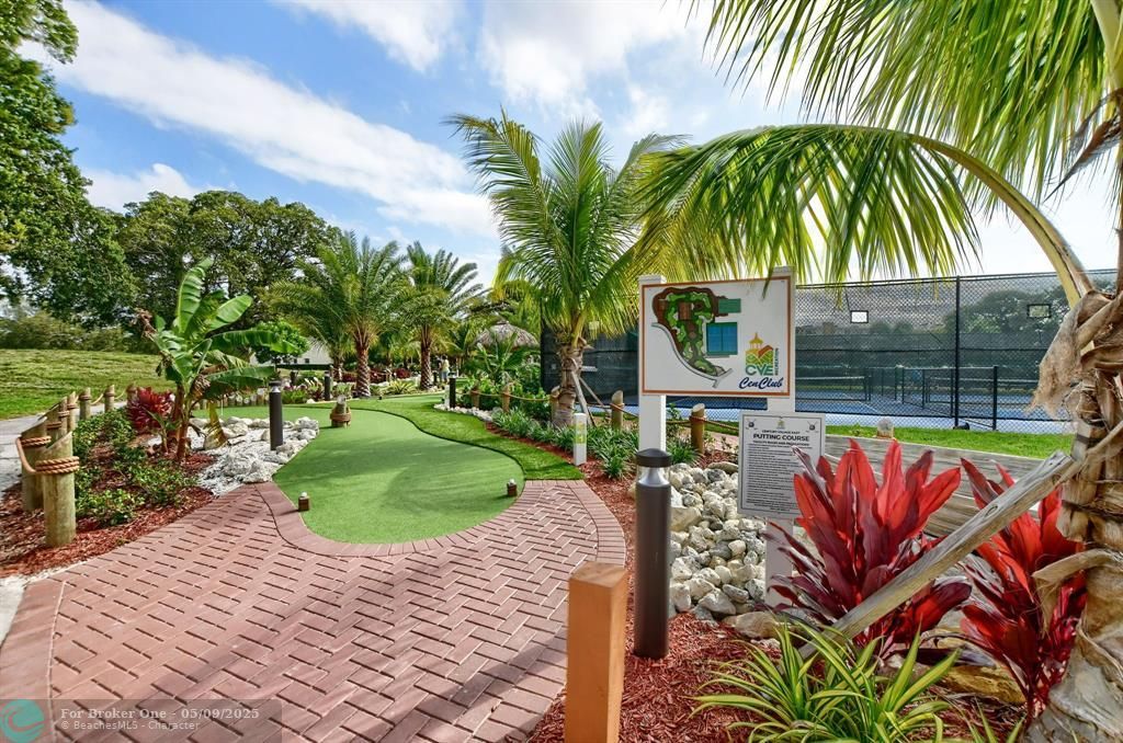 For Sale: $139,500 (1 beds, 1 baths, 700 Square Feet)
