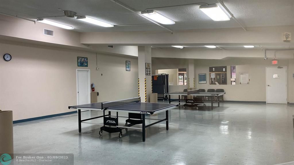 For Sale: $139,500 (1 beds, 1 baths, 700 Square Feet)