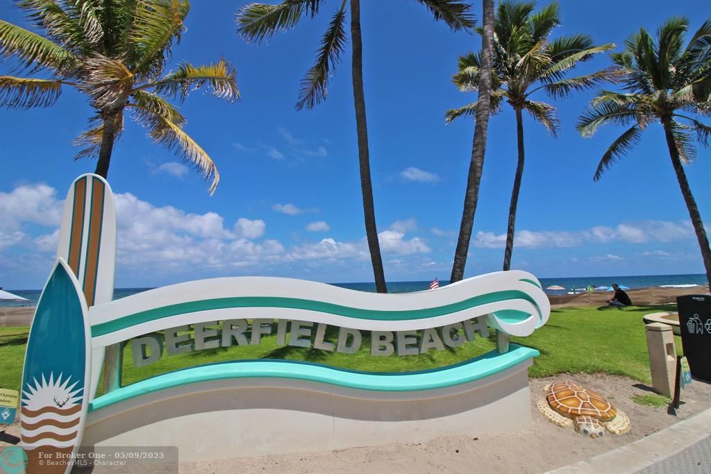 For Sale: $139,500 (1 beds, 1 baths, 700 Square Feet)