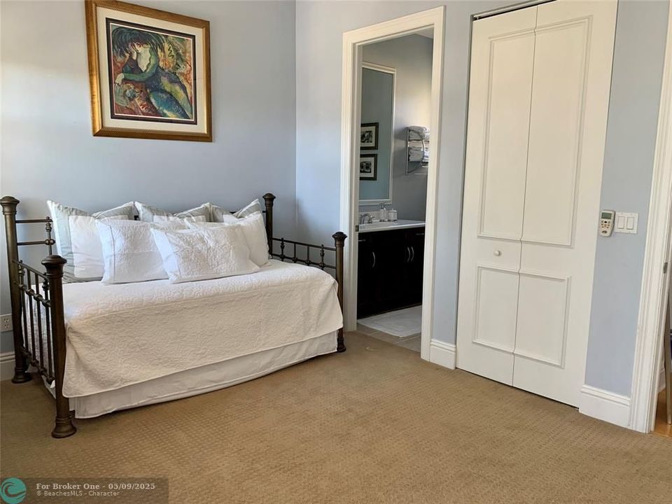 For Rent: $6,500 (3 beds, 4 baths, 2032 Square Feet)