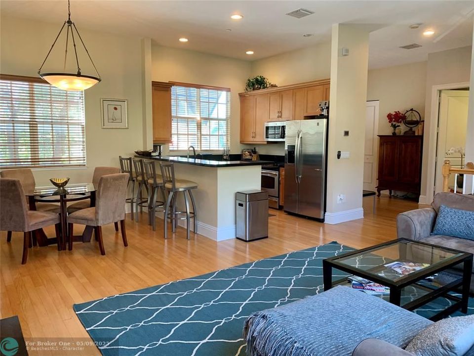 For Rent: $6,500 (3 beds, 4 baths, 2032 Square Feet)