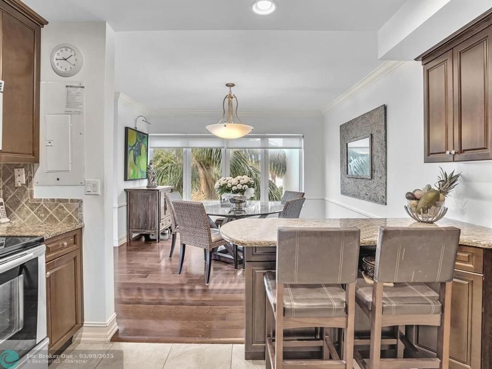 For Sale: $1,119,000 (2 beds, 2 baths, 1284 Square Feet)