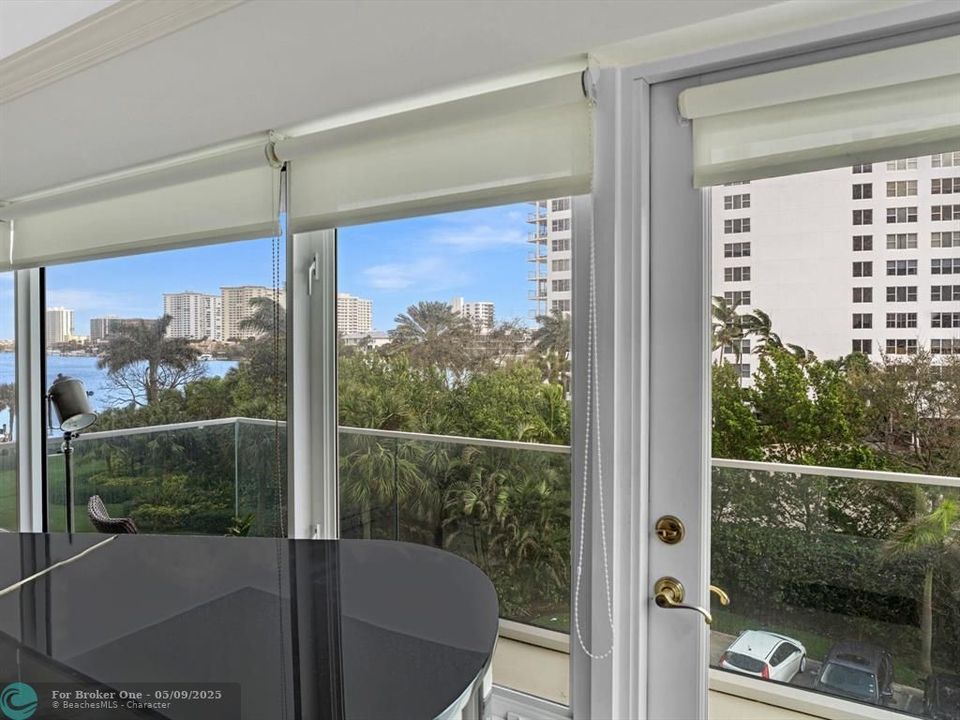 For Sale: $1,119,000 (2 beds, 2 baths, 1284 Square Feet)