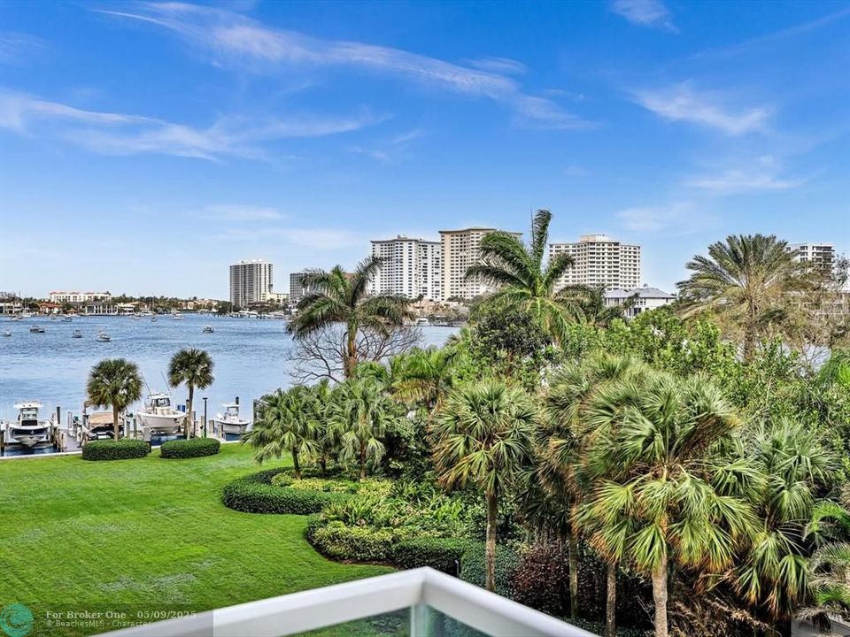 For Sale: $1,119,000 (2 beds, 2 baths, 1284 Square Feet)