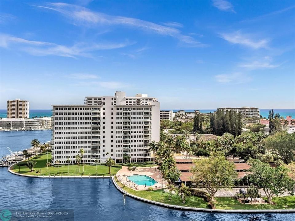 For Sale: $1,119,000 (2 beds, 2 baths, 1284 Square Feet)