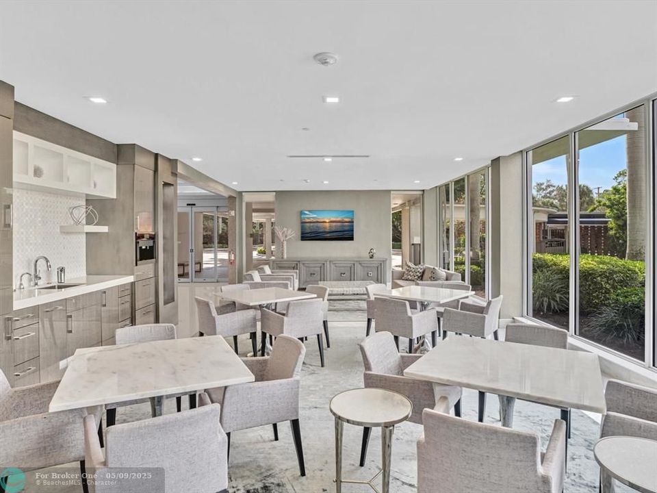 For Sale: $1,119,000 (2 beds, 2 baths, 1284 Square Feet)