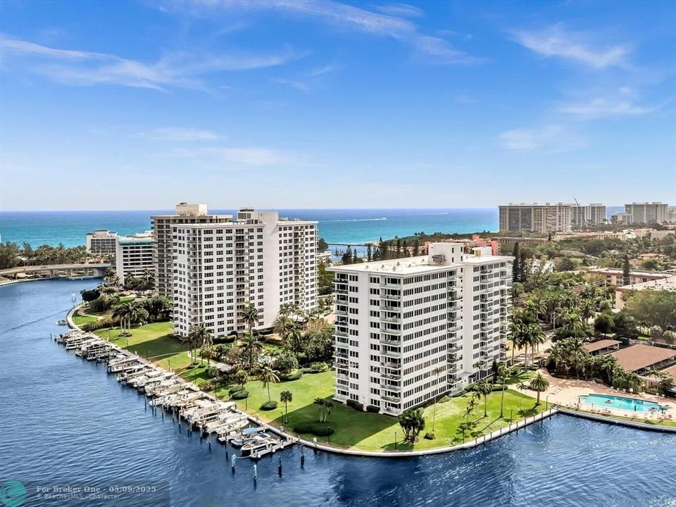 For Sale: $1,119,000 (2 beds, 2 baths, 1284 Square Feet)