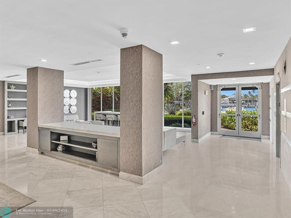 For Sale: $1,119,000 (2 beds, 2 baths, 1284 Square Feet)