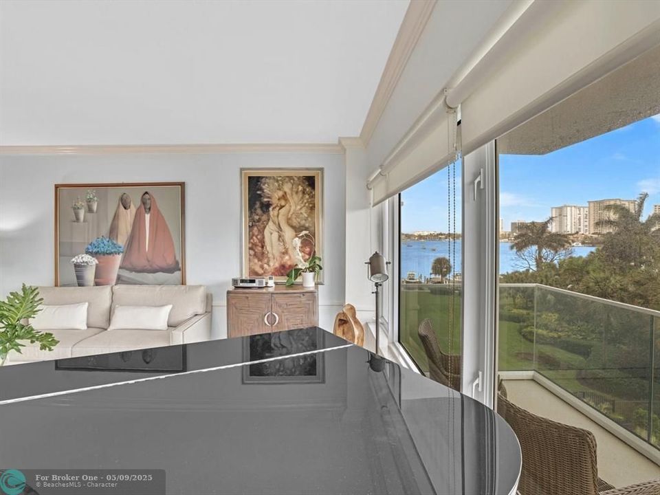 For Sale: $1,119,000 (2 beds, 2 baths, 1284 Square Feet)