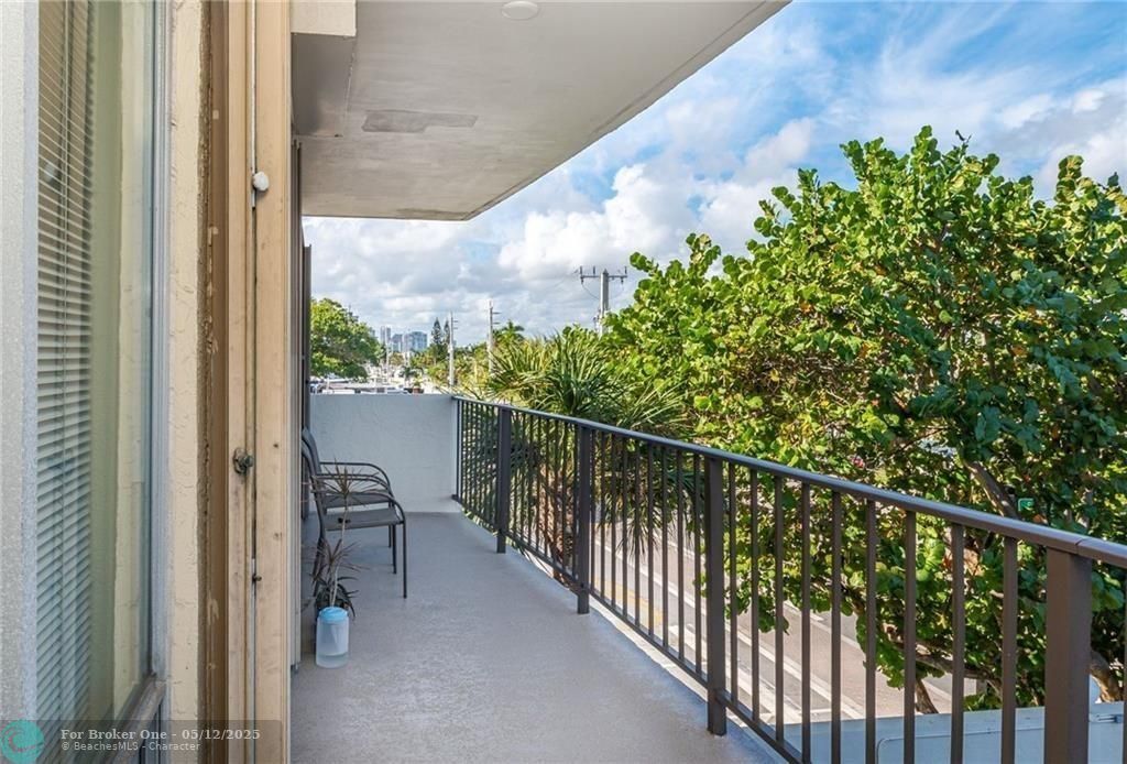 For Sale: $455,000 (3 beds, 2 baths, 1706 Square Feet)