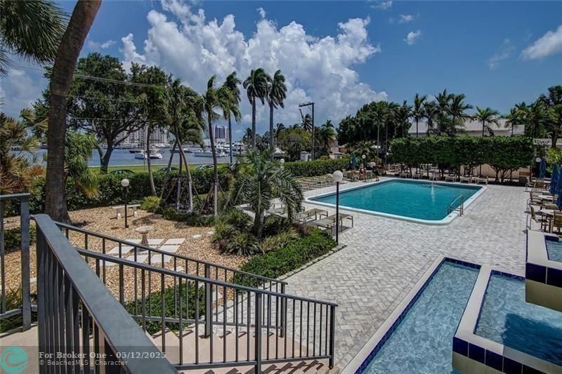 For Sale: $455,000 (3 beds, 2 baths, 1706 Square Feet)