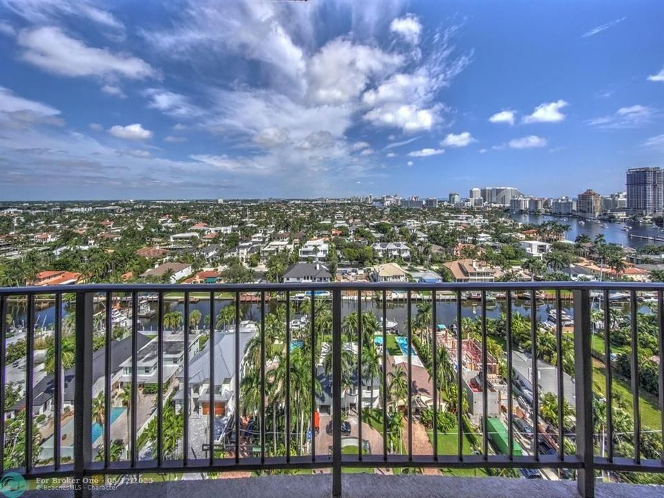 For Sale: $455,000 (3 beds, 2 baths, 1706 Square Feet)