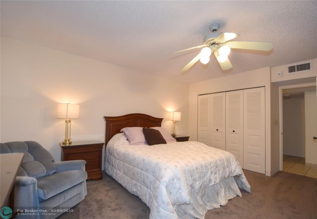 For Sale: $350,000 (3 beds, 2 baths, 1396 Square Feet)