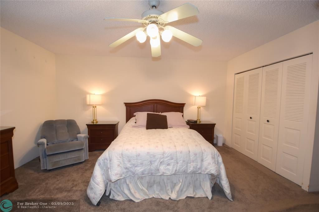 For Sale: $350,000 (3 beds, 2 baths, 1396 Square Feet)