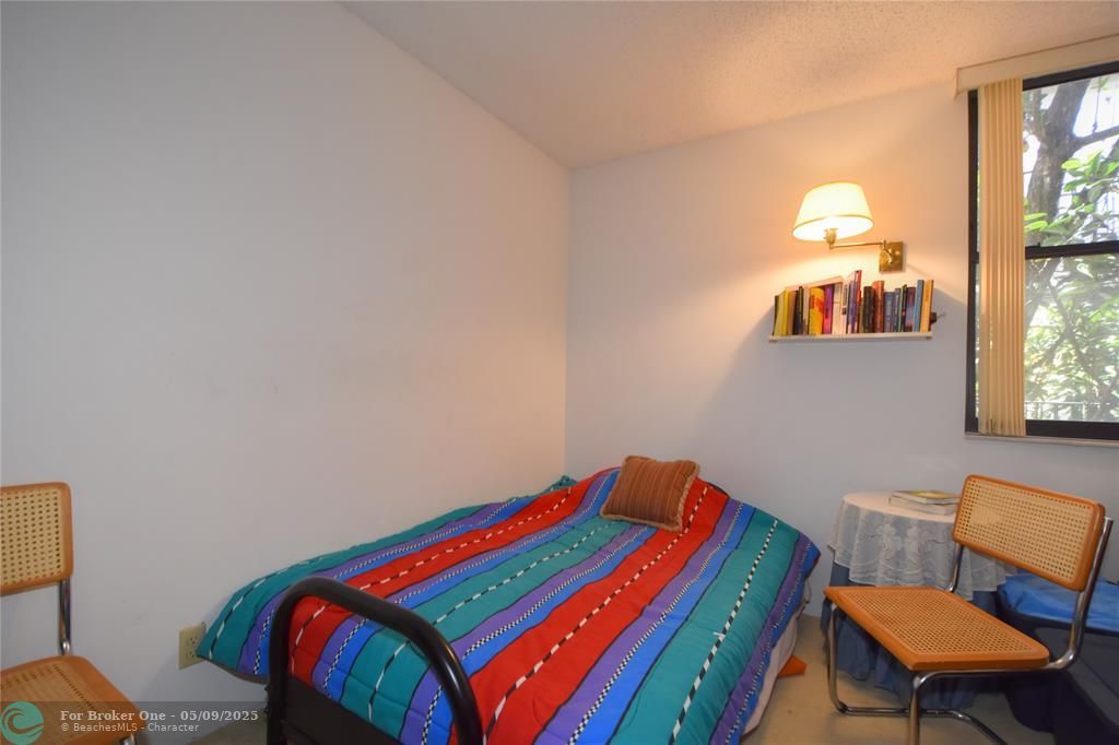 For Sale: $350,000 (3 beds, 2 baths, 1396 Square Feet)
