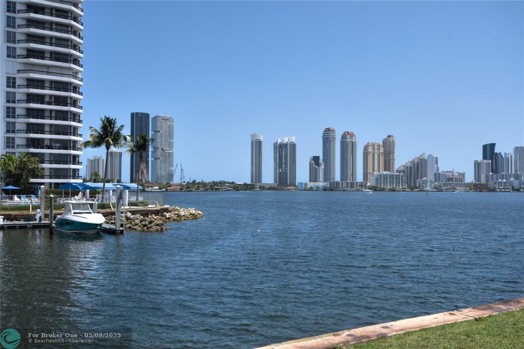 For Sale: $350,000 (3 beds, 2 baths, 1396 Square Feet)