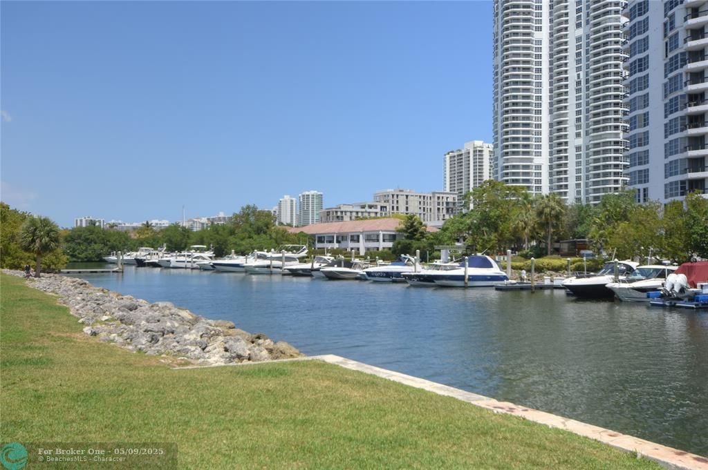 For Sale: $350,000 (3 beds, 2 baths, 1396 Square Feet)