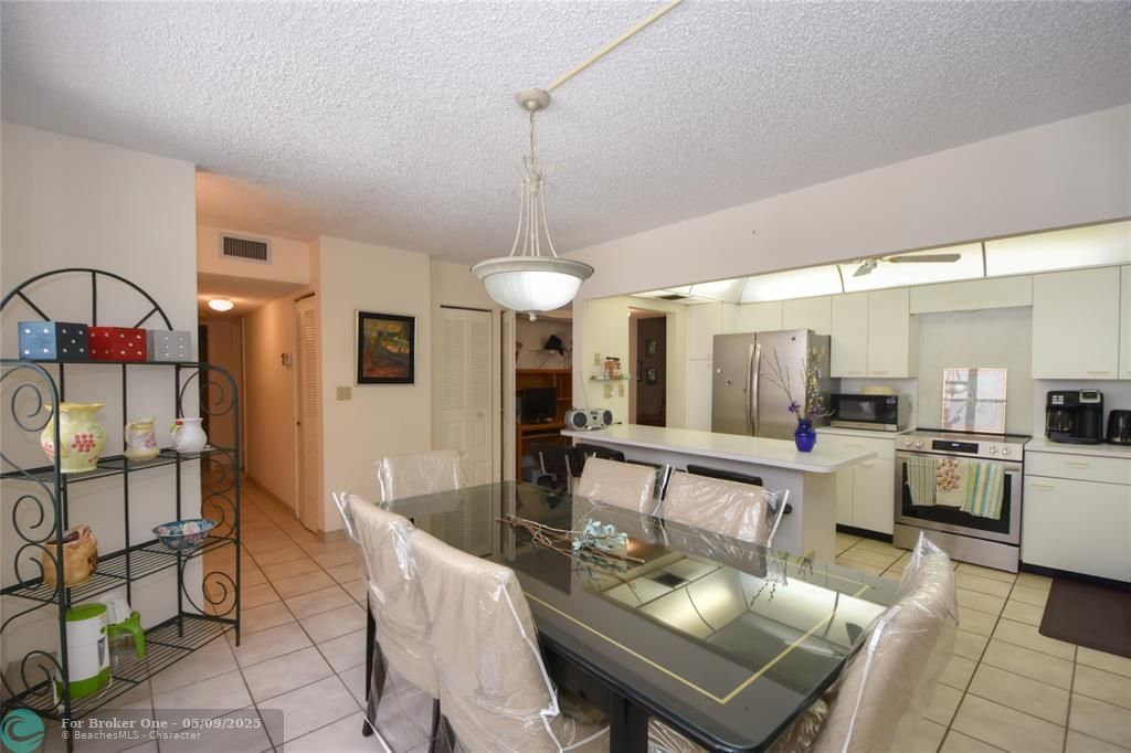 For Sale: $350,000 (3 beds, 2 baths, 1396 Square Feet)