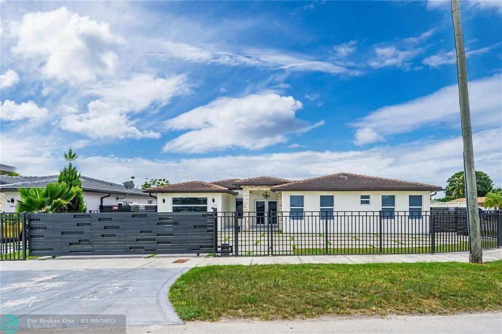 For Sale: $845,000 (5 beds, 4 baths, 1763 Square Feet)