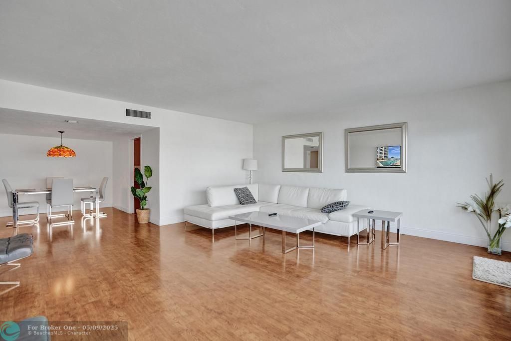 For Sale: $699,999 (2 beds, 2 baths, 1787 Square Feet)