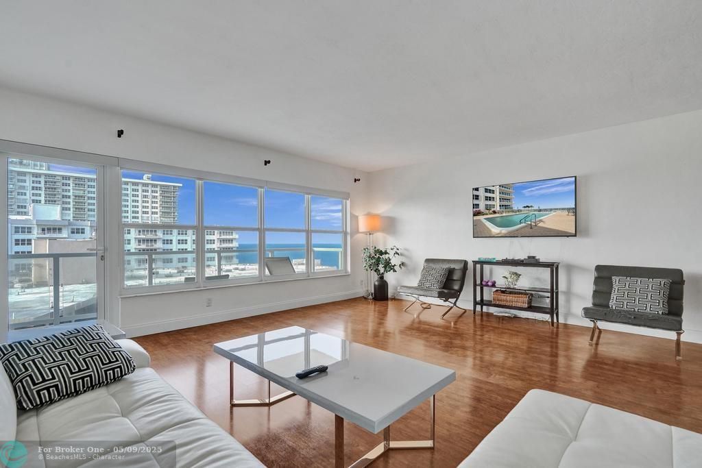 For Sale: $699,999 (2 beds, 2 baths, 1787 Square Feet)