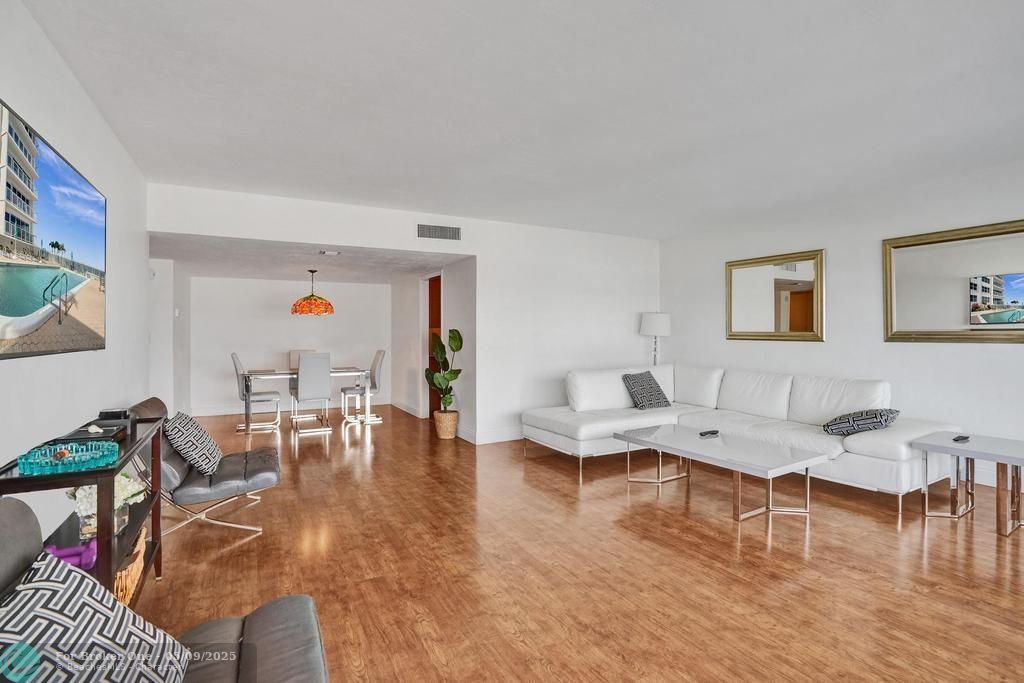 For Sale: $699,999 (2 beds, 2 baths, 1787 Square Feet)
