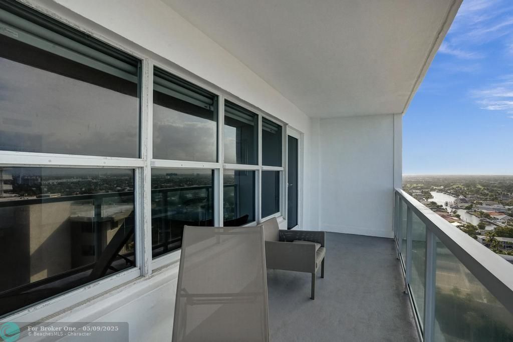 For Sale: $699,999 (2 beds, 2 baths, 1787 Square Feet)