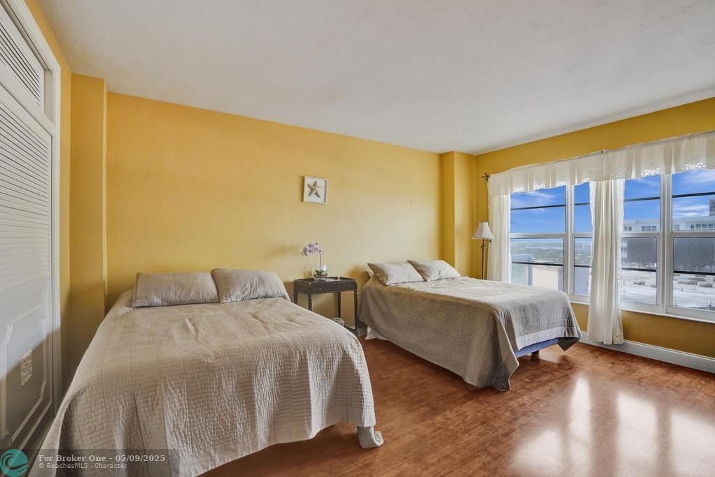 For Sale: $699,999 (2 beds, 2 baths, 1787 Square Feet)